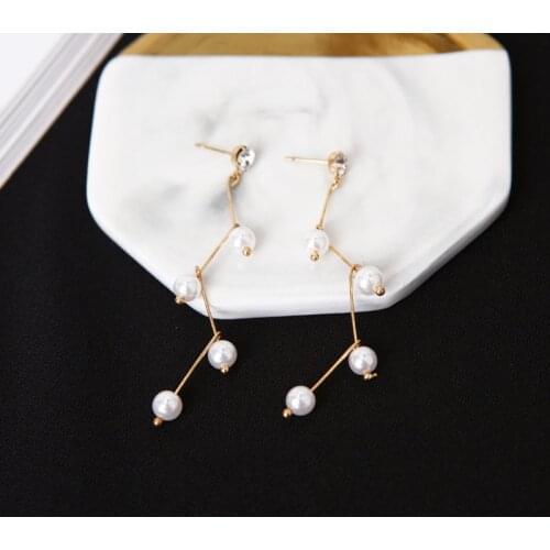 2019 New Earings Fashion Jewelry Simple Twigs Bent Design Imitation Pearl Earrings Earrings For Women Wholesale