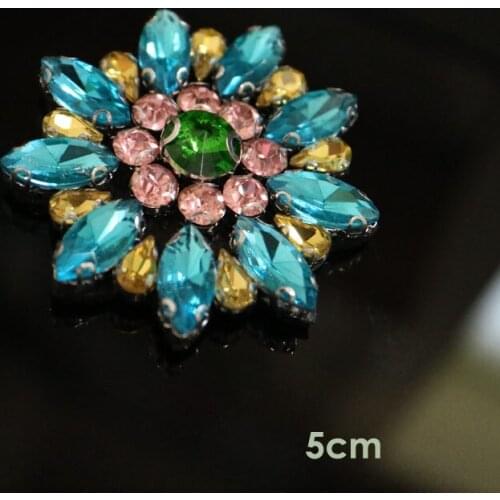 Fashion sequins round flower patches for clothing DIY rhinestone beaded Sew on patch embroidery applique round parche ropa