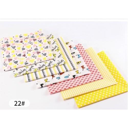 100% Christmas Cotton Printed Fabric For Patchwork Cloth DIY Sewing Fat Quarters Material For Baby&Child Mixed colors 7pcs one l