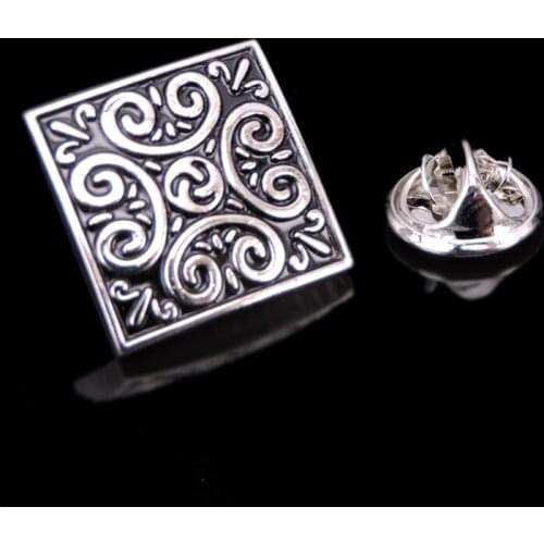 Silver retro pattern Brooch mens and womens clothing Lapel Pin backpack badge fashion jewelry gifts