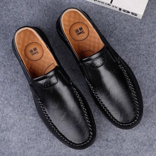 Leather Men Casual Shoes Mens Loafers Moccasins Breathable Slip on Driving Shoes Plus Size Leisure Walk Comfy Footwear Italian