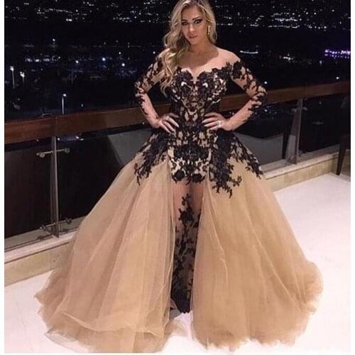 Champagne Illusion Neck Prom Dress Gorgeous Detachable Train Black Lace Applique Long Sleeve Party Dress Mermaid Evening Gowns