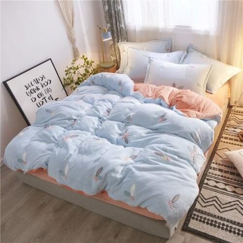 Sky blue flower willow leaves warm soft and delicate coral velvet home textile quilt cover four-piece/three-piece