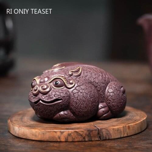 Chinese Yixing Handmade Purple Clay Tea Pet Lucky Animal Statue Ornaments Tea Figurine Desktop Crafts Home Tea Set Decoration