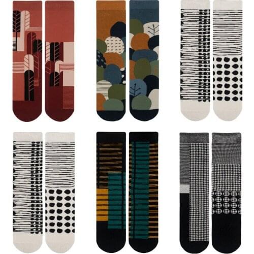 High Quality Fashion 5 Pairs A Lot Women And Men Socks Asymmetric Pattern Harajuku Original Funny Cotton Socks