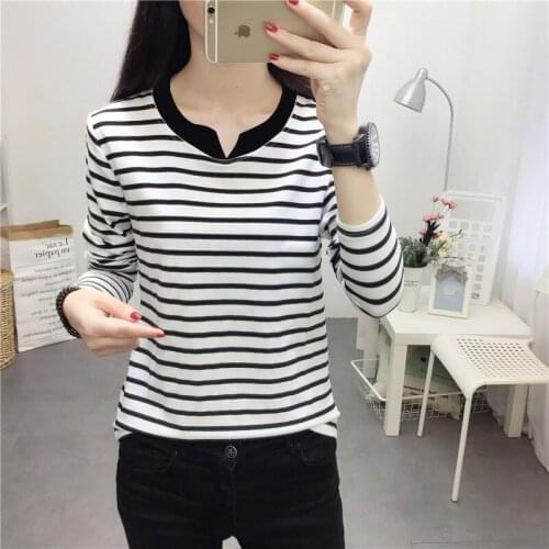 2018 spring new womens loose wild black and white striped womens shirt bottoming shirt round neck long-sleeved T-shirt women