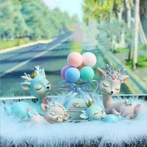 INS Fashion Creative Cute Couple Deer Aroma Home Office Car Decorations Resin Lovers Deer Car Perfume Bottle Ornament