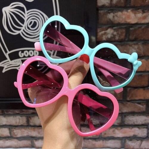 New Boy Girls Cute Heart Butterfly Shape Fashion Round Sunglasses Children Vintage Sunglasses UV Protection Classic Kids Eyewear