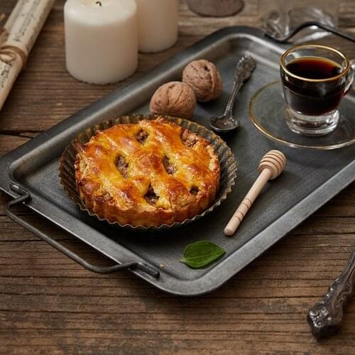 Retro Wrought Iron Serving Tray Vintage Food Bread Plate with Handle Photography Props Wedding Kicthen Pan Desktop Decoration