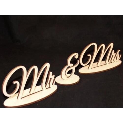 Wedding Signs Wood Mr & Mrs Wedding Table Sign for Bride and Groom Table Decoration