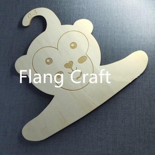 8pcs/Set Animals Baby Clothes Dividers Wardrobe Organisation Personalised Children’s Wooden Coat Hanger