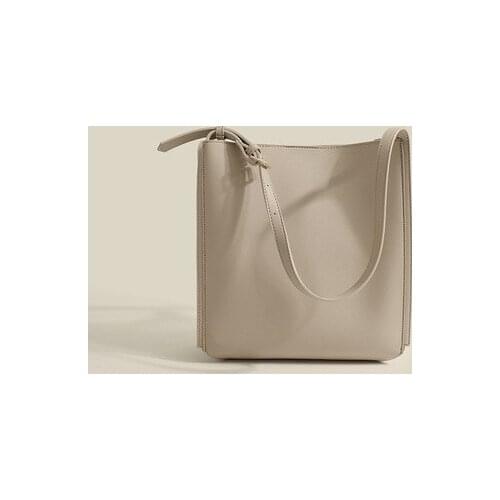 2019 temperament chic retro square bag handheld large bag woman simple large capacity single shoulder oblique span new style bag