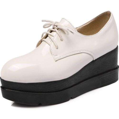 Early spring of 2019 new and comfortable leisure thick bottom big yards 40-43 lace-up love single woman shoes