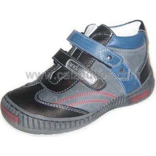 Booties for boy in skin of Andanines