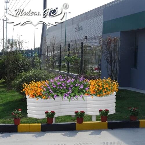 Anti-corrosion landscape flower planter boxes for a potted plant