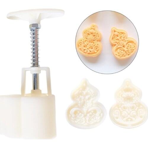 Plastic Mooncake Molds Chick Corn and Gourd Shape 3D Stamp Cookie Cutter Molds Kitchen Baking Accessories for Mid-autumn