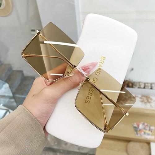 2021 Fashion Brand Design Woman Sunglasses Men Metal Vintage Square Sun Glasses Frame Classic Luxury Sun Eye Glasses Uv400