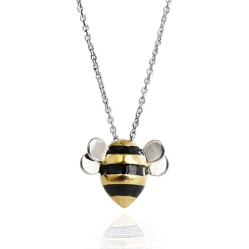 Korean Fashion Cute Bee Pendant Necklace Creative Womens Jewelry Exquisite Lady Party Clavicle Chain Gifts