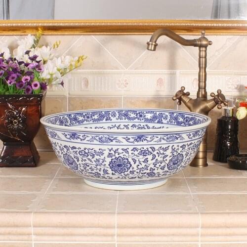 Chinese Conventional Blue And White Lotus Pattern Decorative Wash Basin