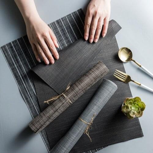 Withered simple PVC mat heat insulation mat steak mat heat resistant mat rectangular chasing electric black and white line mat