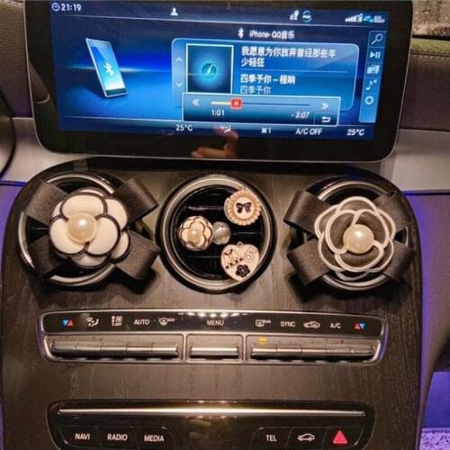 2021 New Arrival Aroma Car Interior Supplies Korean Fabric Pearl Camellia Car Interior Air Condintioner Freshener Decoration