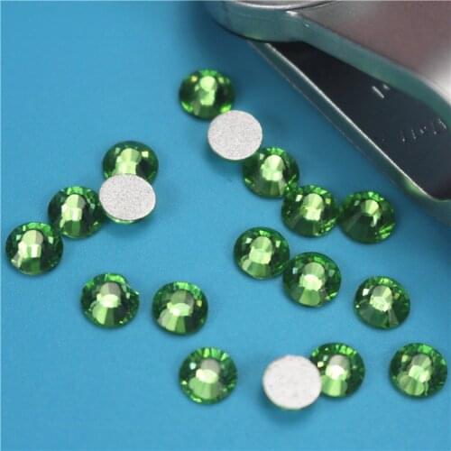 1440pcs Light Green FlatBack Non HotFix Strass Nail art Rhinestone 3D Glass Round Crystal Stones For DIY Nail Decorations Charms