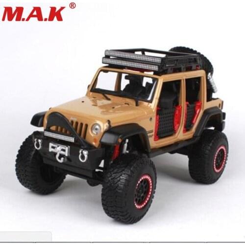 Car toys for children 1:24 scale Jeep wrangler Unlimited Diecast car model 3 colors collectible big feet SUV models
