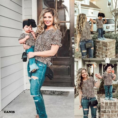 2019 Family Matching Clothing Fashion Mother and Daughter Shirts Leopard Print Summer Tops Short Sleeve Slim Casual Clothes