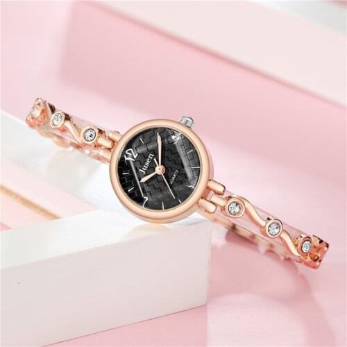 Wave Pattern Dial Design Women Fashion Luxury Watches Elegant Small Ladies Bracelet Wristwatches Rose Gold Female Quartz Watch