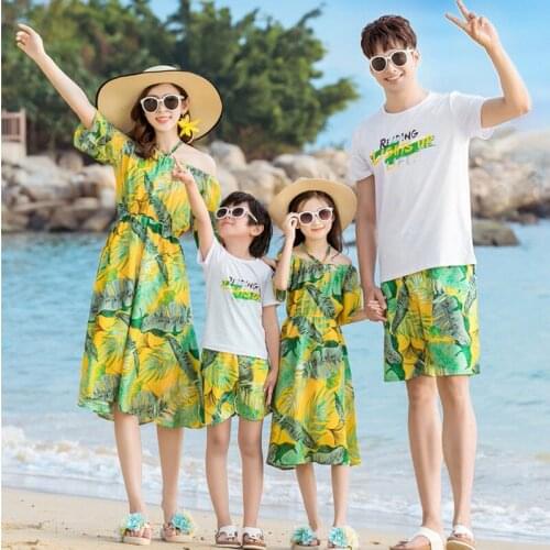 Family Matching Outfits Summer Couple Clothes Leaves Print Men Boys Cotton Short Sleeves T shirt Pants Women Girls Dress SA1388