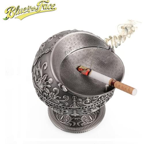 Metal Standing Ashtray With Cover Creative Windproof Ash Tray with rotating lid for Home and Car Gadget