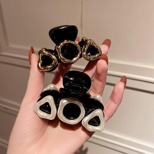 Korean Retro Women Hair Claw Geometric Metal Crab Clips Hairpin Girls Elegant Headwear Ponytail Barrettes Hair Accessories