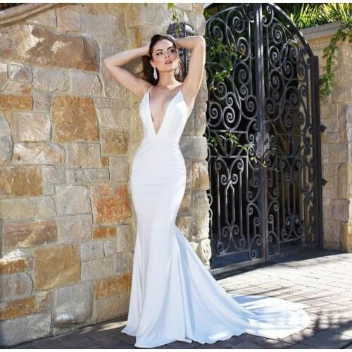 Sexy Long Spaghetti White V-Neck Prom Dresses Mermaid Sweep Train Criss Cross Back Robes De Mariée Party Gown For Women