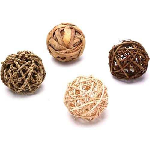 4Pcs Natural Small Animal Activity Chew Toys Rabbit Bird Parrot Play Rattan Ball 100% brand new and high quality