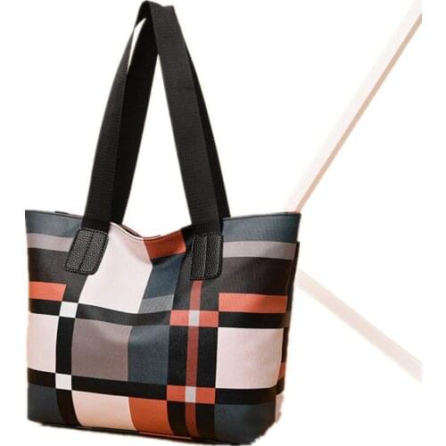 2021 New Womens Bag Tote Bag Female Handbag Single Shoulder Lattice Large Bag Fashion High Capacity Handbags