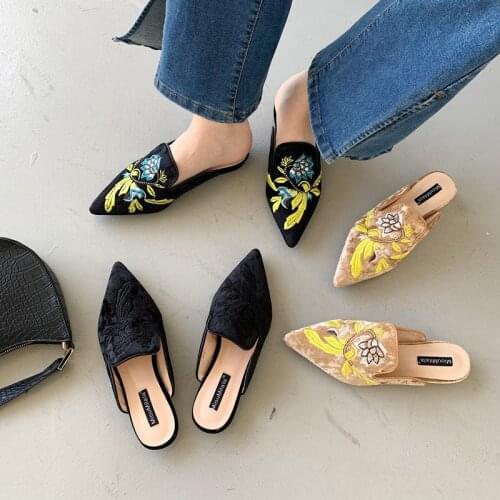 Summer Pointed Toe Women Slippers Flat Slip-on Elegant Ladies Office Shoes Women Velvet Mules Flower shoes Embroidery Shoes