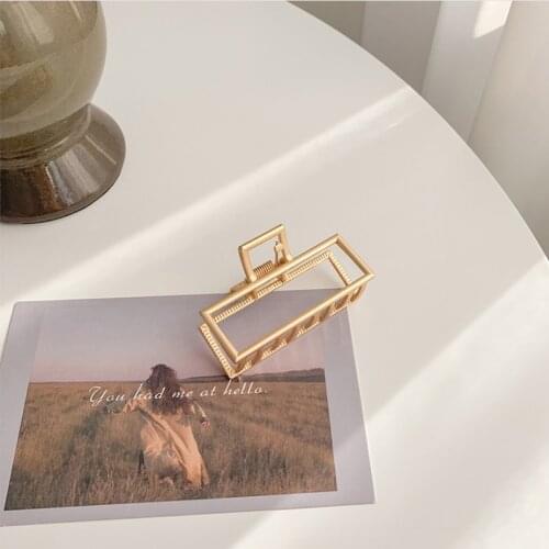 Trend Large Shark Hairclips Elegant Temperament Metal Back Head Plate Hair Grab Clip For Women Girls Headdress Styling Tool