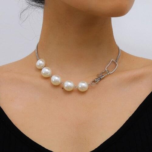 Vintage Creative Imitation Pearls Choker Necklace Women Simple Temperament Geometric Clavicle Necklace Ladies Fashion Jewelry