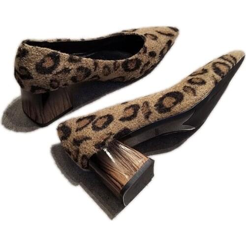 Spring and Autumn Pointed Toe Shoes Womens Shallow Mouth Thick with Leopard High Heels Comfort Fashion Four seasons Shoes