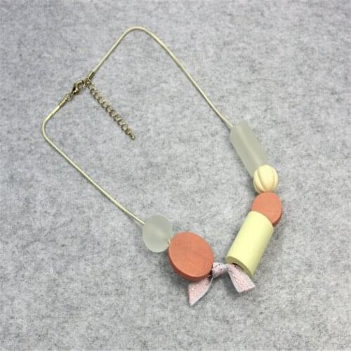 Summer New Sweet Candy Color Women Choker Necklace & Pendants Natural Wood Geometric Beads Necklace Fashion Jewelry