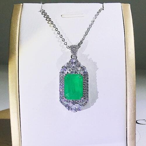 Vintage Luxury Green Crystal Emerald Gemstones Diamonds Pendant Necklaces for Women White Gold Silver Color Jewelry Party Gifts