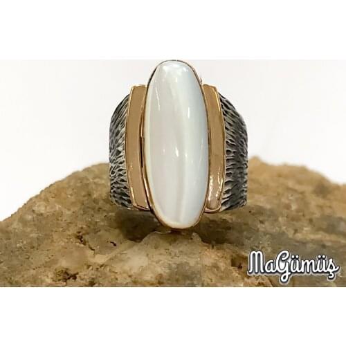The original Pearl Stone Shuttle Design Authentic Silver Lady Ring