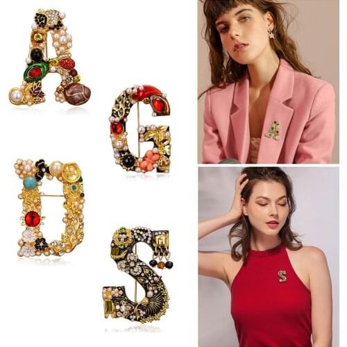 Vintage Gem Pearl Rhinestone Letter Brooch Inital Alphabet Brooches for Women Men Trendy Clothes Accessories Dropshipping