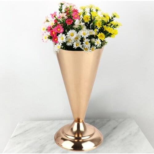 Flower Pot Tabletop Decor Decorative Vase Trumpet Metal Nordic Living Room Decoration Home Wedding Road Guide Piece Candlestick