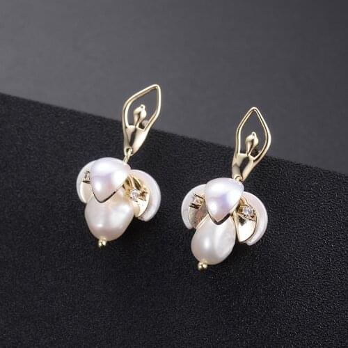 Dorado Distinctive Bohemia Petaloid Pearl Pendant Earrings For Women Girl Wedding Punk Exaggerated Layered Brithday Party Gift