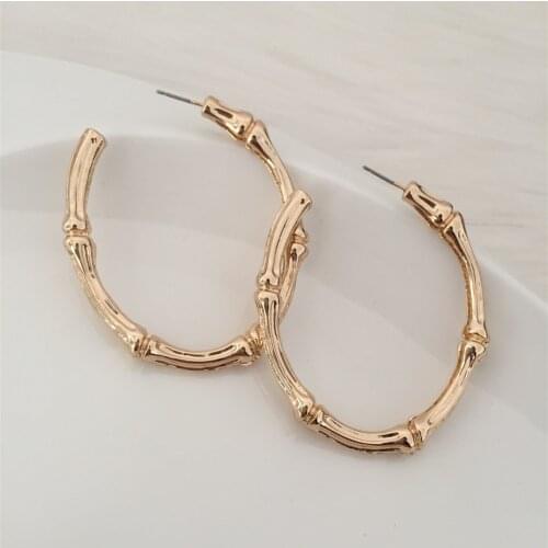 High Quality Boho Hoop Earrings Gold Color Curved Bamboo Shape Hoop Earrings for Trendy Women Jewelry Wholesale