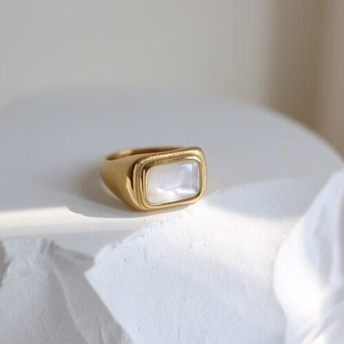 INS Chic Geometric White Shell Ring Golden Stainless Steel Square Finger Ring For Women Girl Jewelry Wholesale