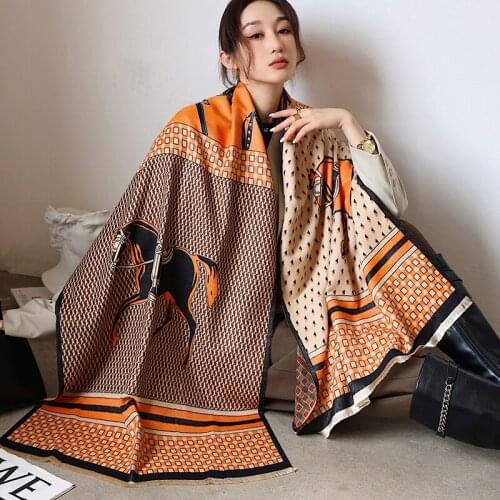 2021 Luxury Horse Print Scarf Women Cashmere Winter Warm Scarves Brand Pashmina Shawls Lady Wraps Bufanda Thick Bandana Female