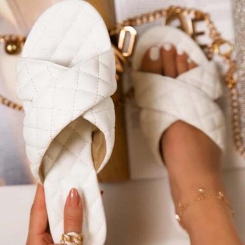 Women Sandals 2021 Fashion Summer Shoes Women Soft Bottom Flat Sandals Casual Indoor Outdoor Slippers Plus Size Women Flip Flops