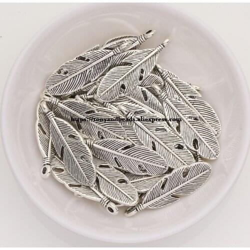 50Pcs/Lot) Zinc Alloy Tibetan Silver European Charm Leaf-Shape Pendant Size 29X9mm AD33B